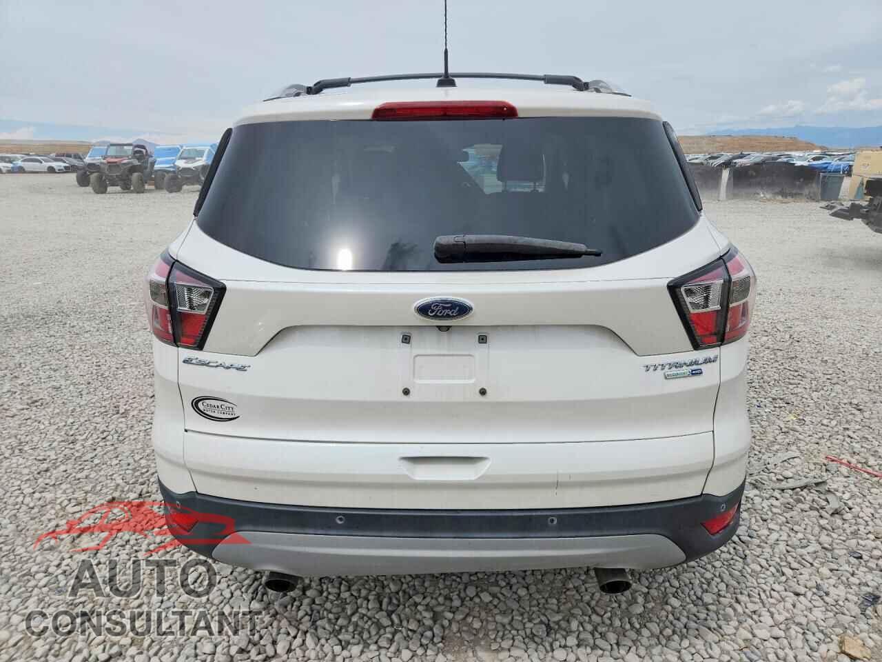 FORD ESCAPE 2017 - 1FMCU9J97HUC25955