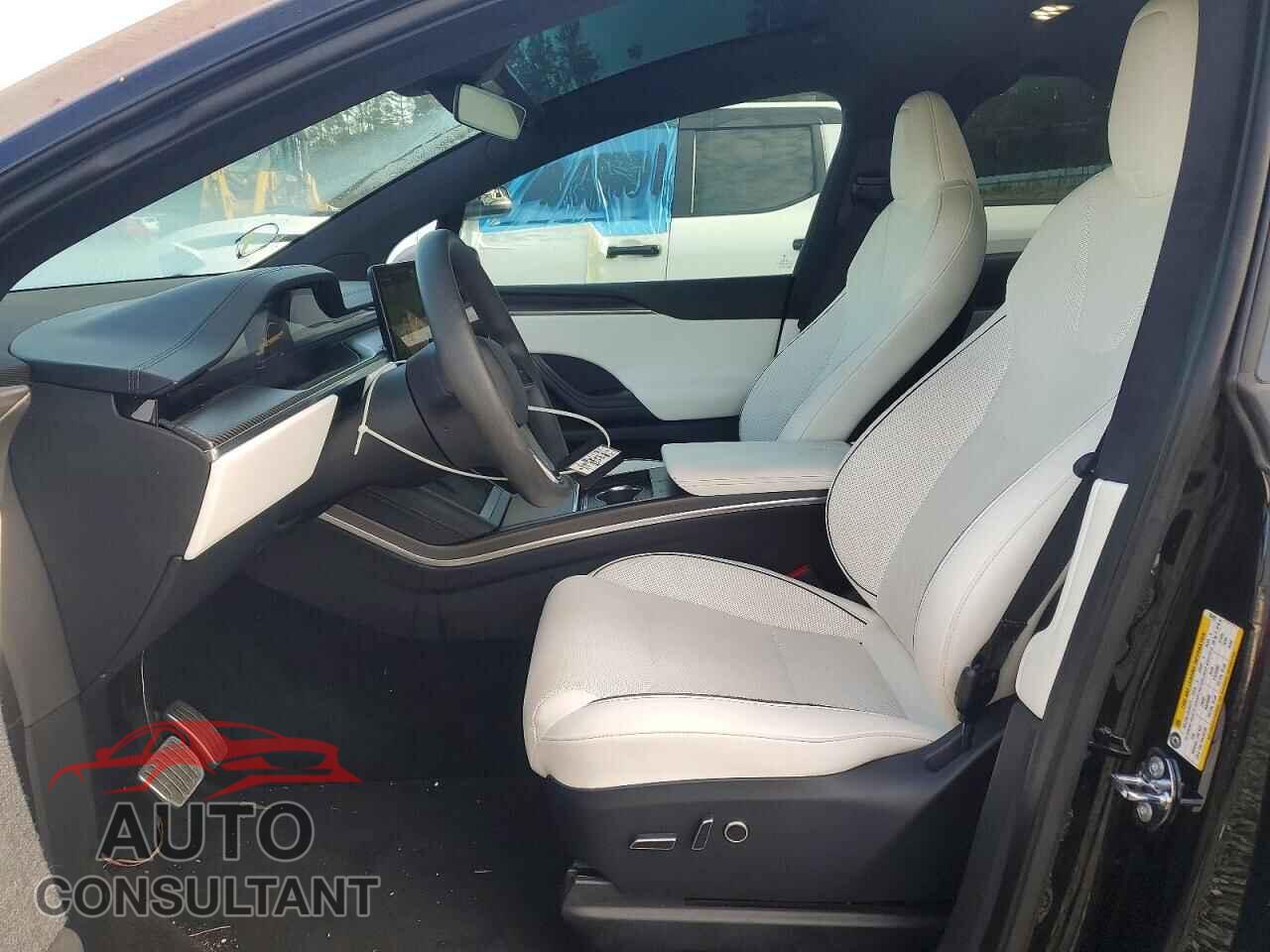 TESLA MODEL X 2023 - 7SAXCBE64PF395426