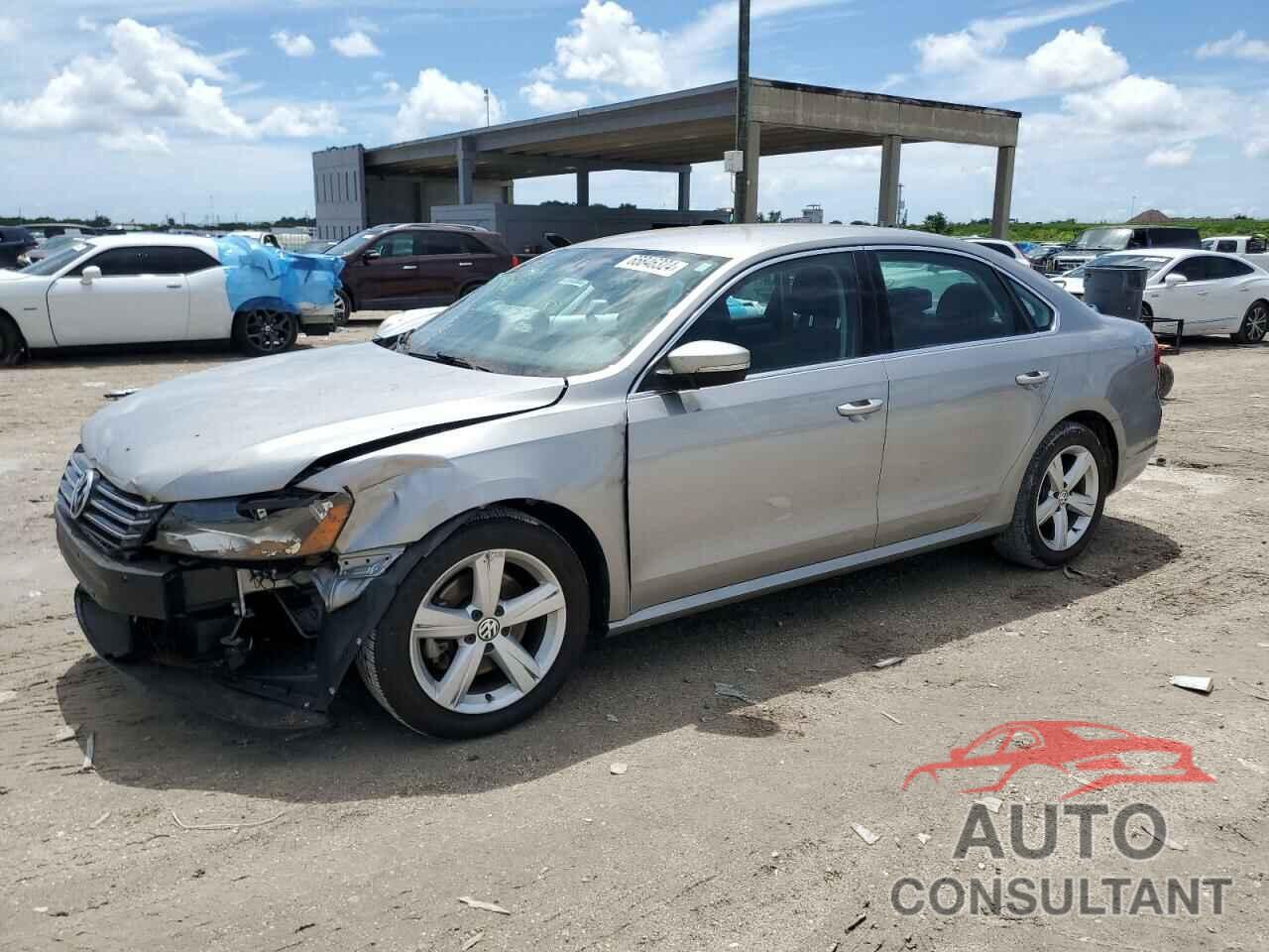 VOLKSWAGEN PASSAT 2013 - 1VWBH7A37DC018550