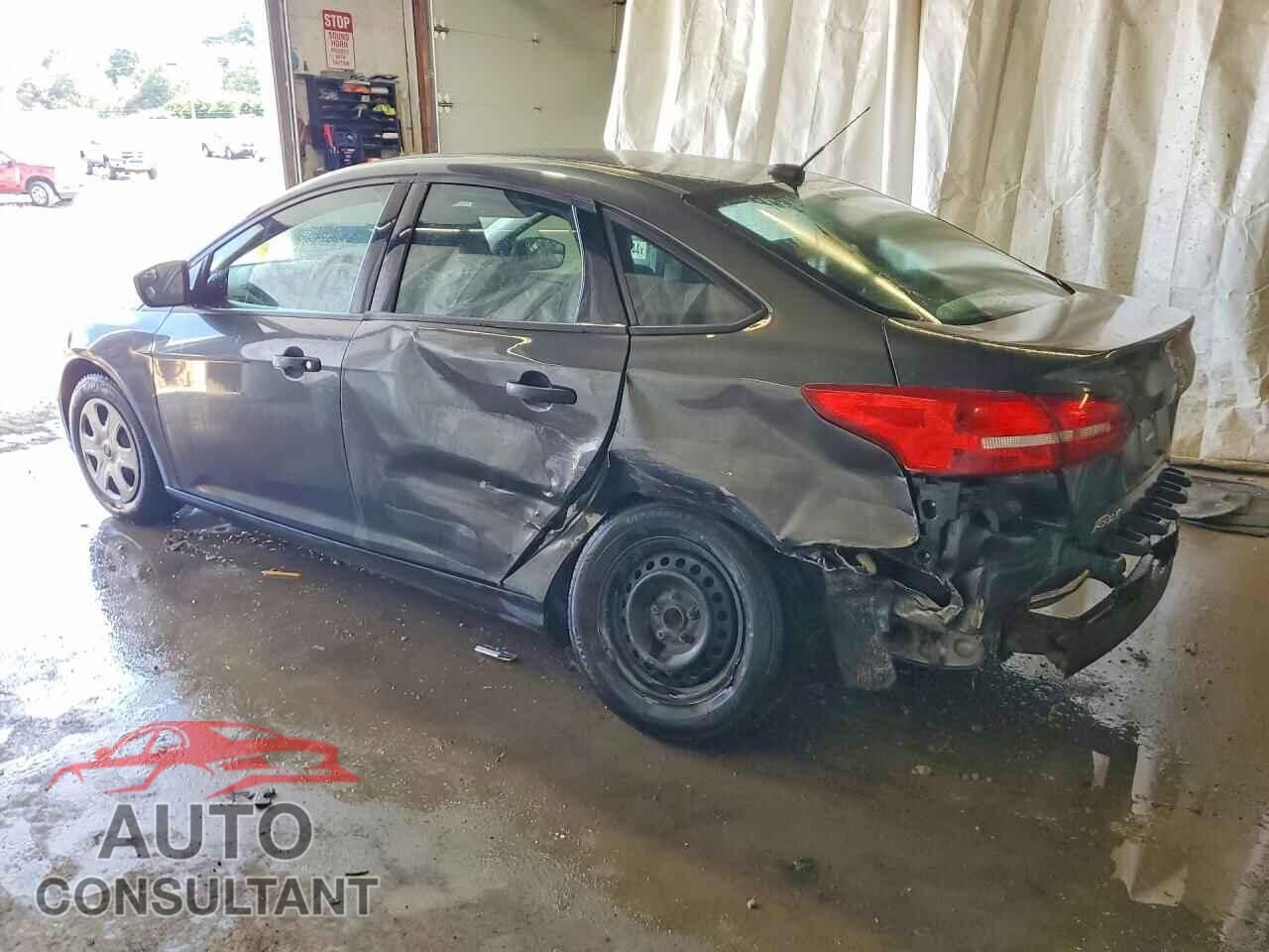 FORD FOCUS 2017 - 1FADP3E22HL256116