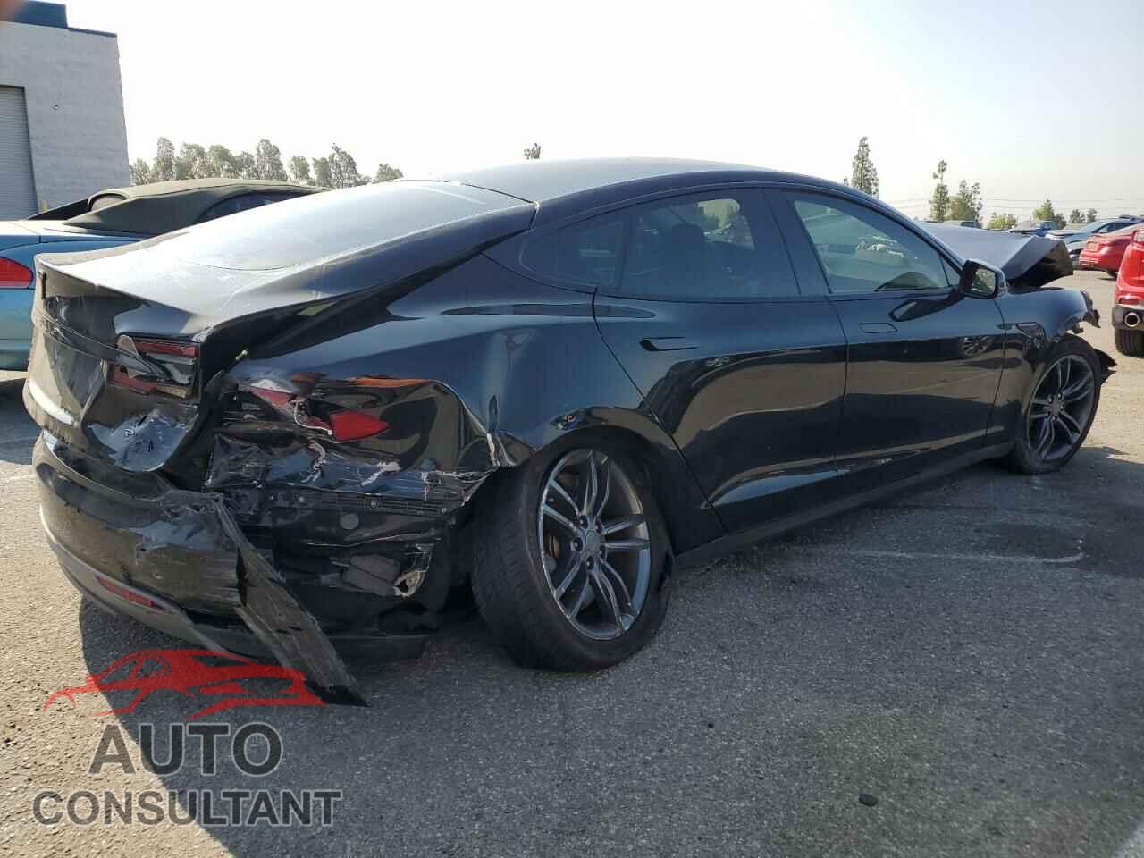 TESLA MODEL S 2013 - 5YJSA1CP6DFP27686