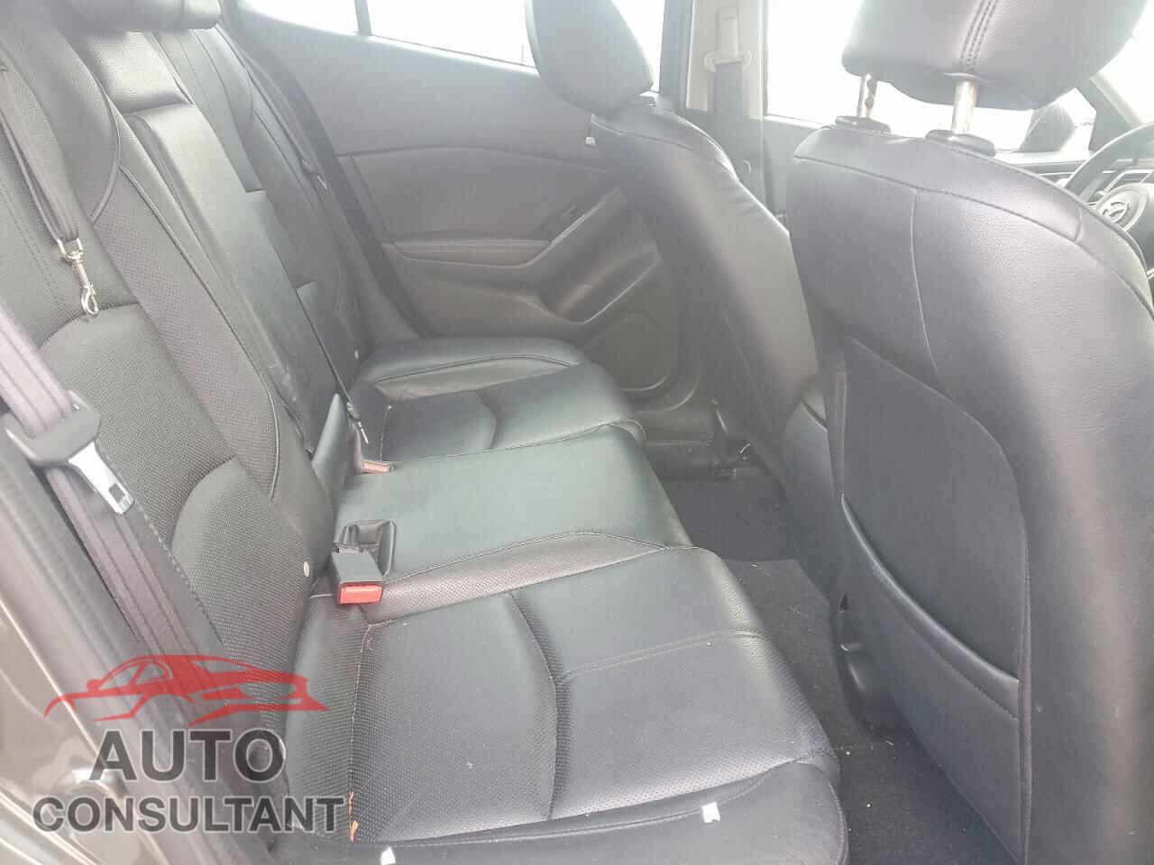 MAZDA 3 2017 - JM1BN1W31H1137231