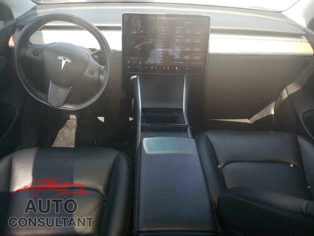 TESLA MODEL 3 2018 - 5YJ3E1EA7JF047096