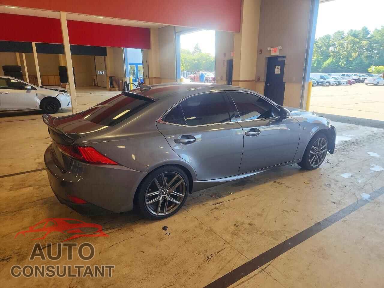 LEXUS IS 2019 - JTHC81D21K5036095