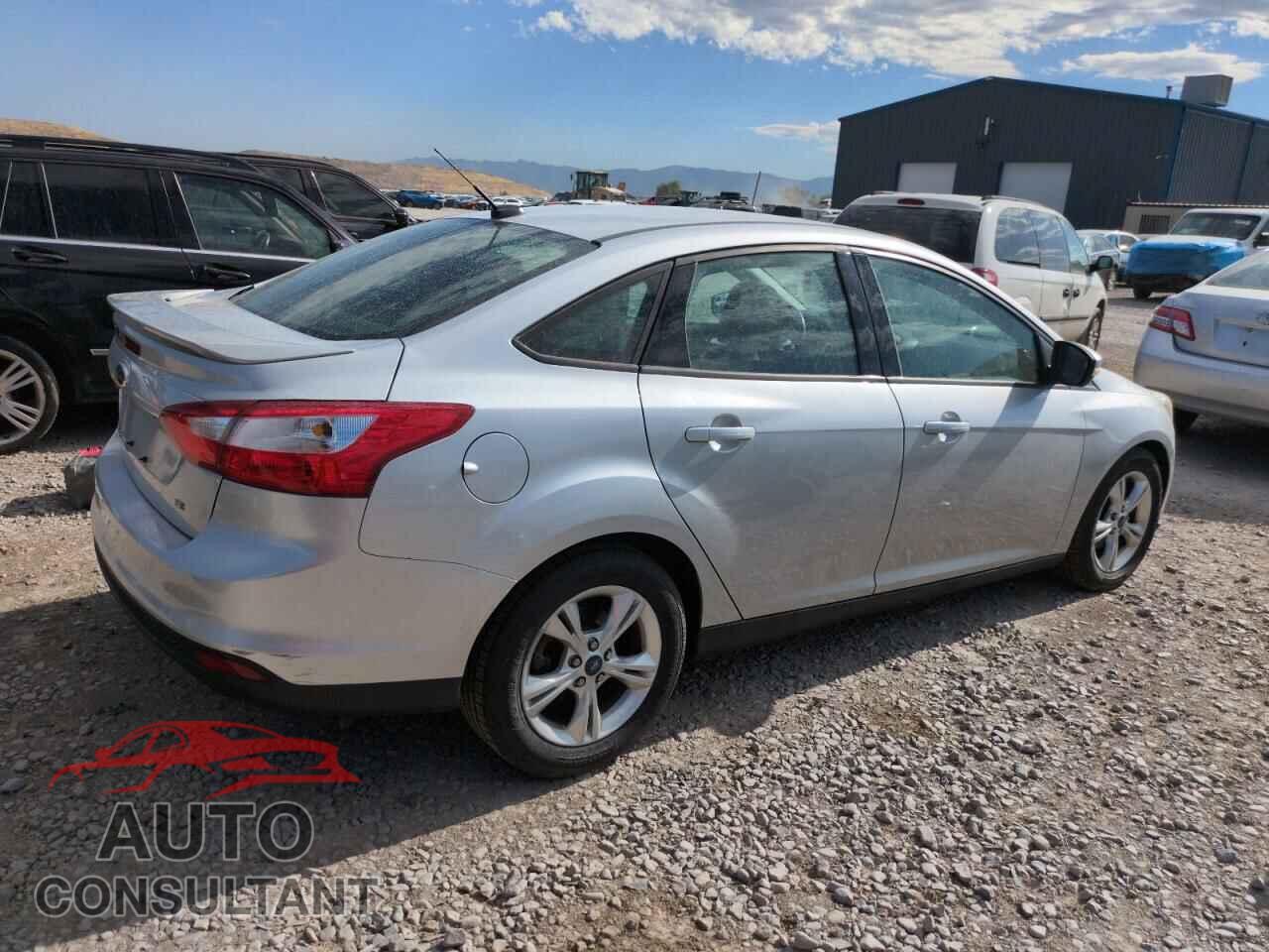 FORD FOCUS 2012 - 1FAHP3F25CL329102