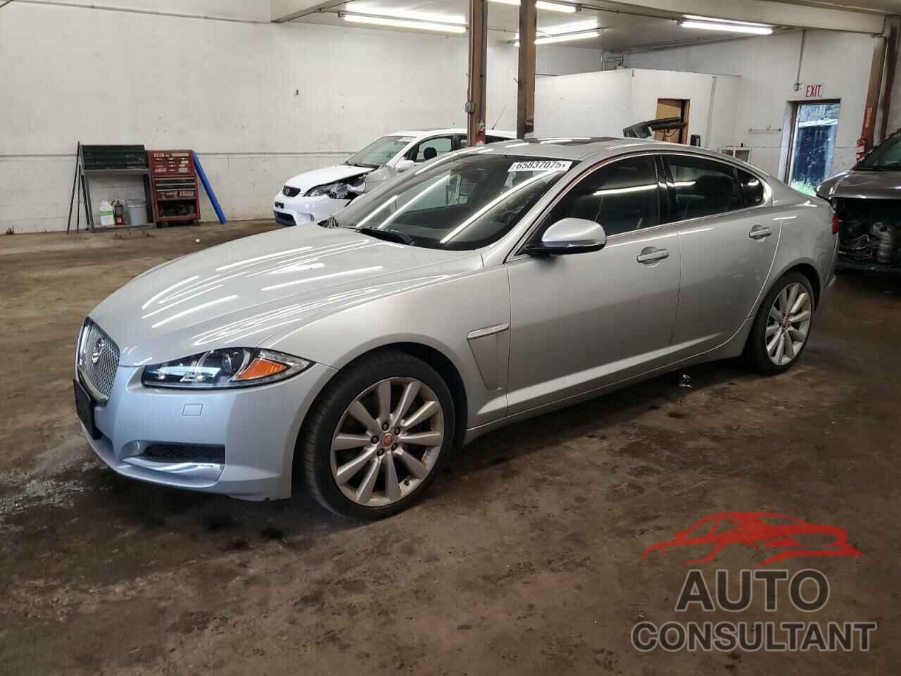 JAGUAR XF 2014 - SAJWJ0EF1E8U18503