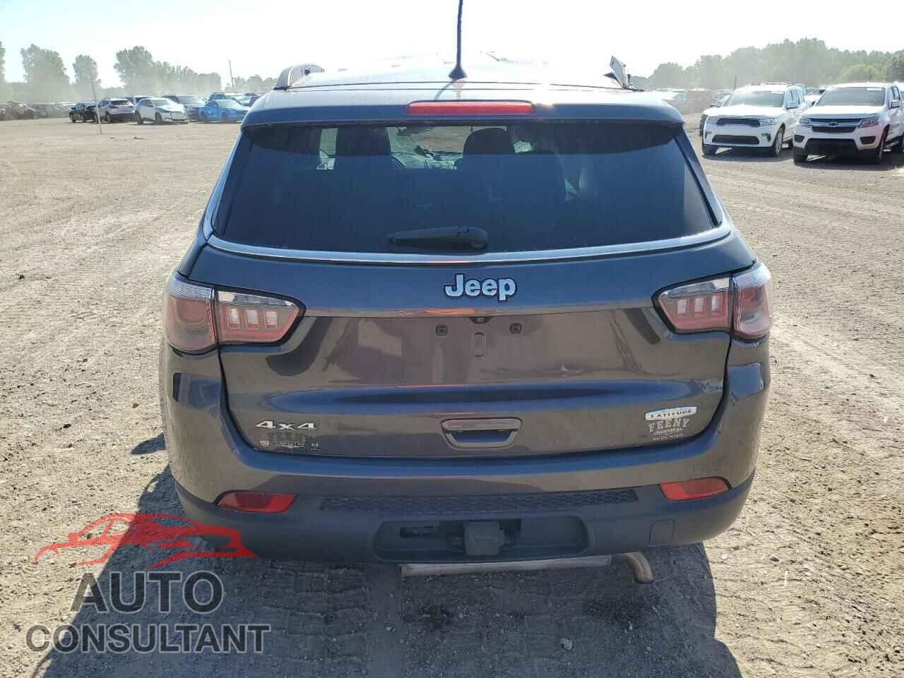 JEEP COMPASS 2018 - 3C4NJDBB9JT239169