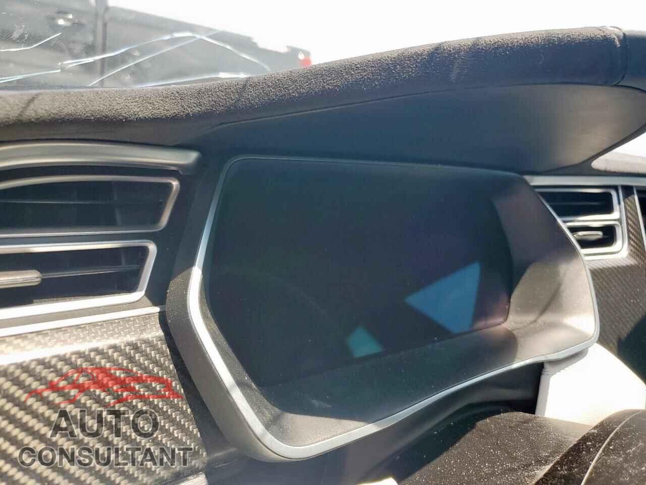 TESLA MODEL S 2017 - 5YJSA1E28HF200952