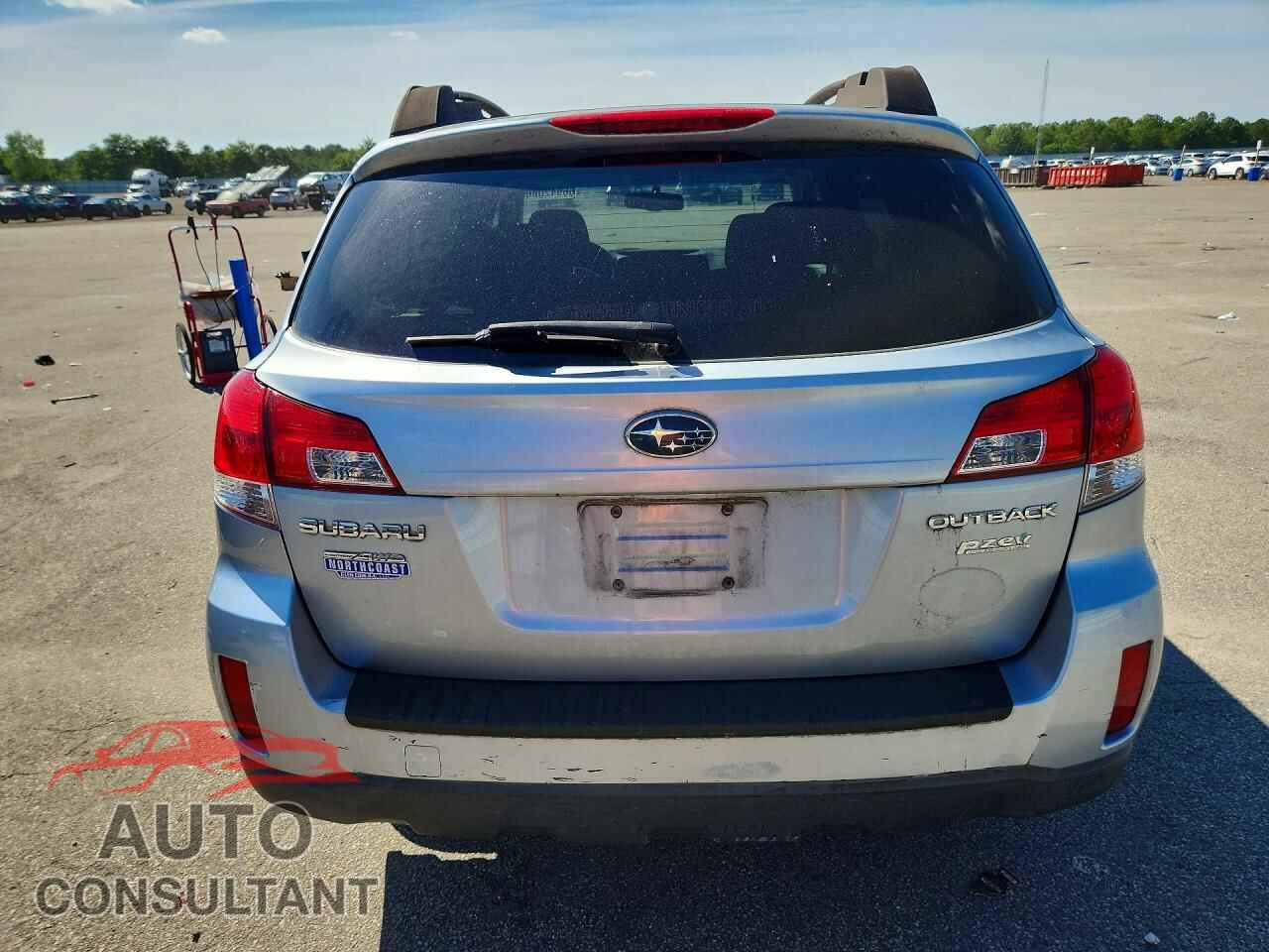 SUBARU OUTBACK 2013 - 4S4BRBCC8D3275650