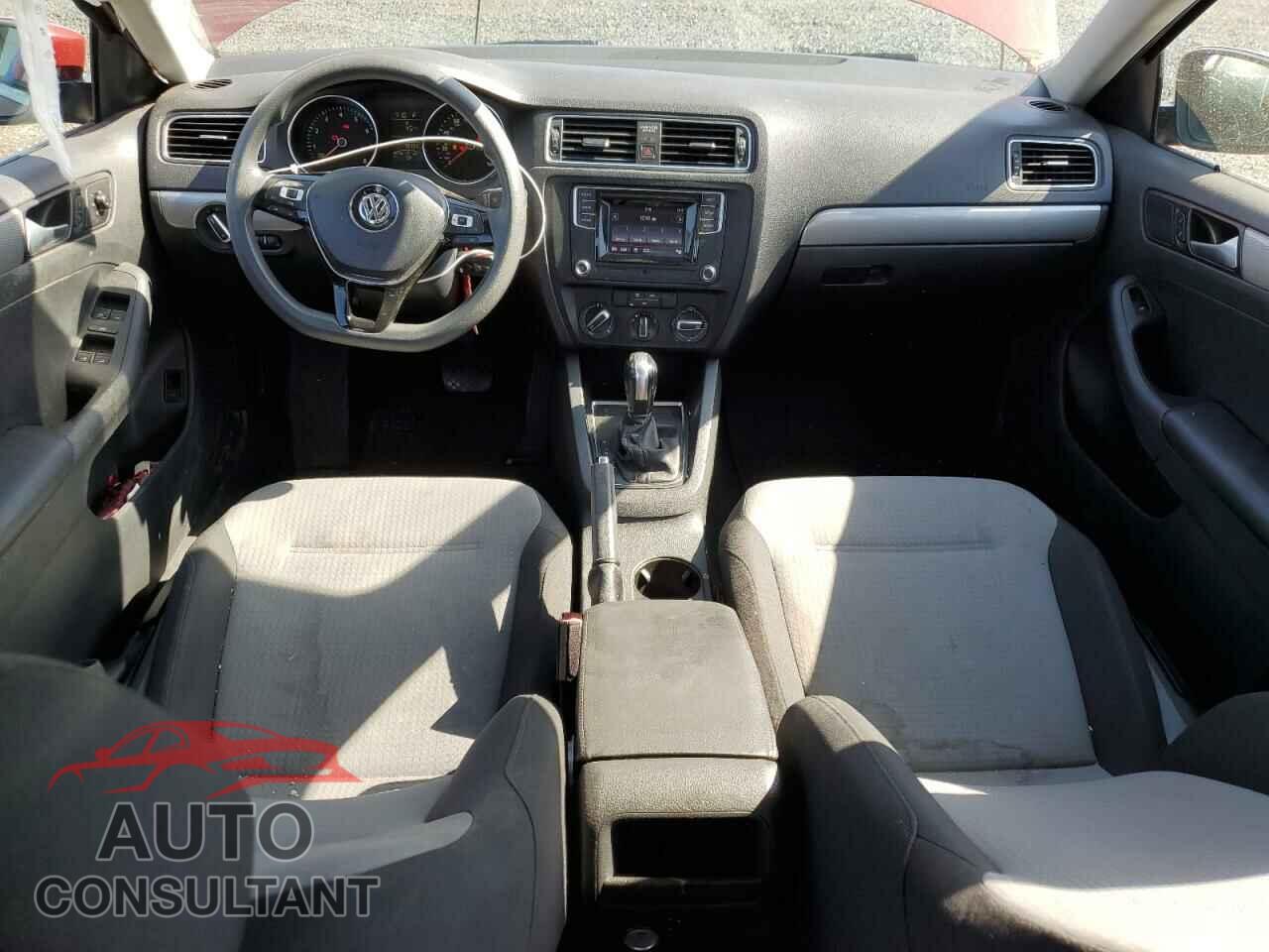VOLKSWAGEN JETTA 2017 - 3VW2B7AJ7HM410626