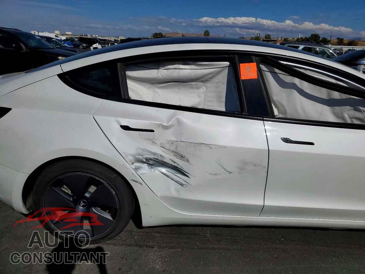 TESLA MODEL 3 2023 - 5YJ3E1EB2PF608645