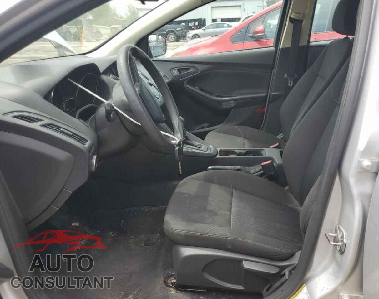 FORD FOCUS 2015 - 1FADP3E22FL209598