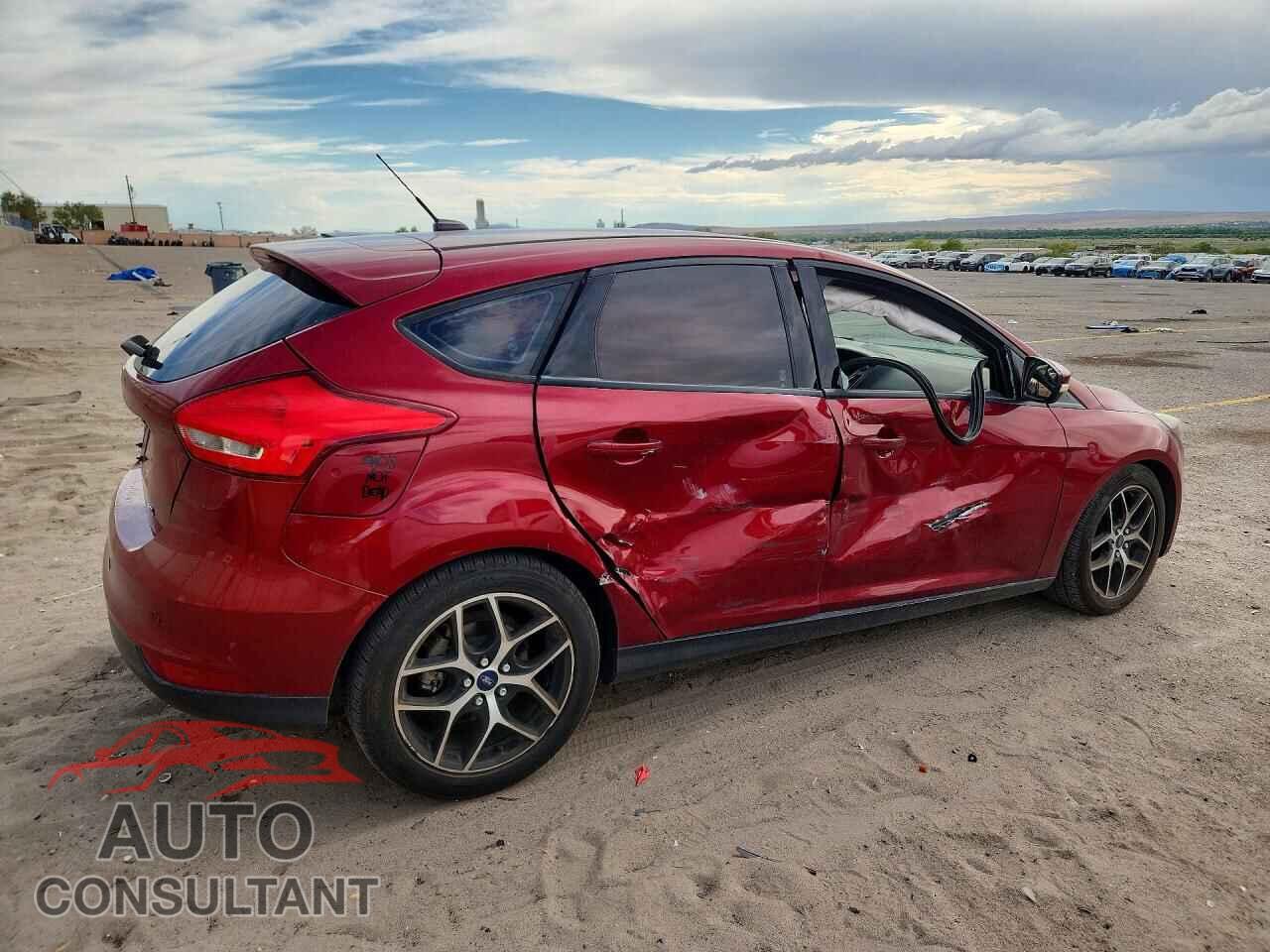 FORD FOCUS 2017 - 1FADP3M28HL219637