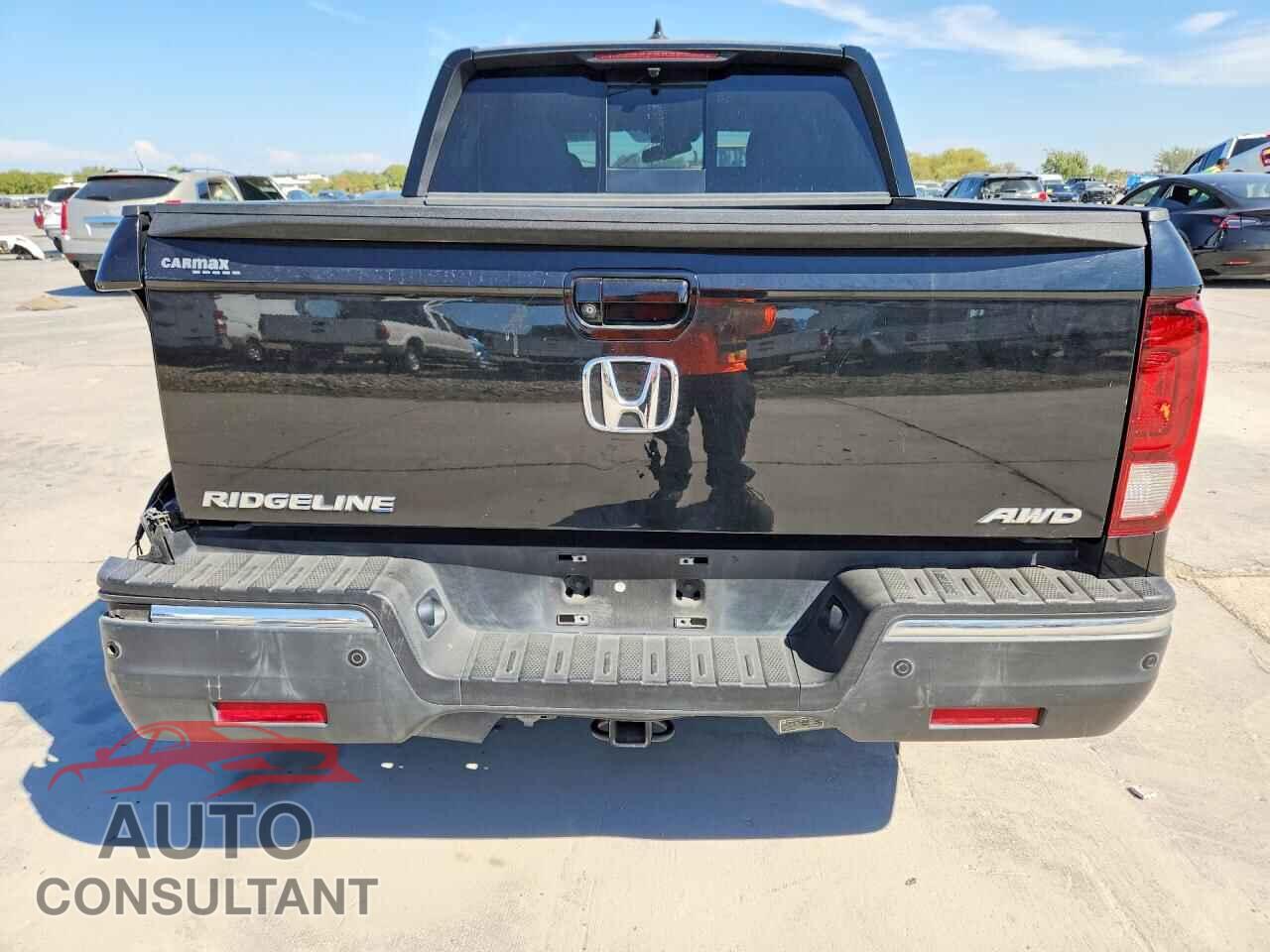 HONDA RIDGELINE 2018 - 5FPYK3F74JB005750