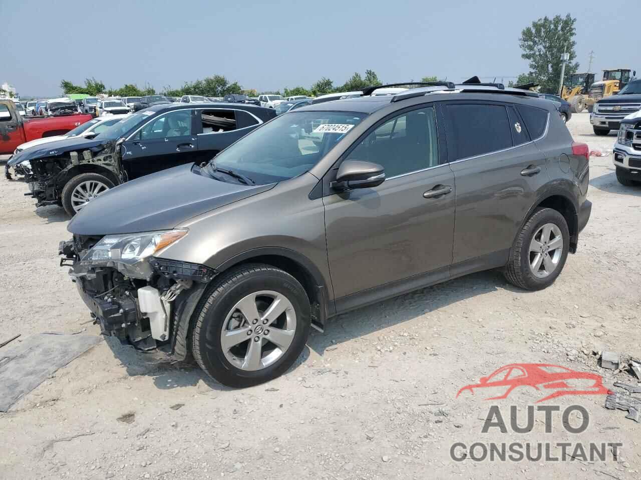 TOYOTA RAV4 2015 - JTMRFREV2FD151390