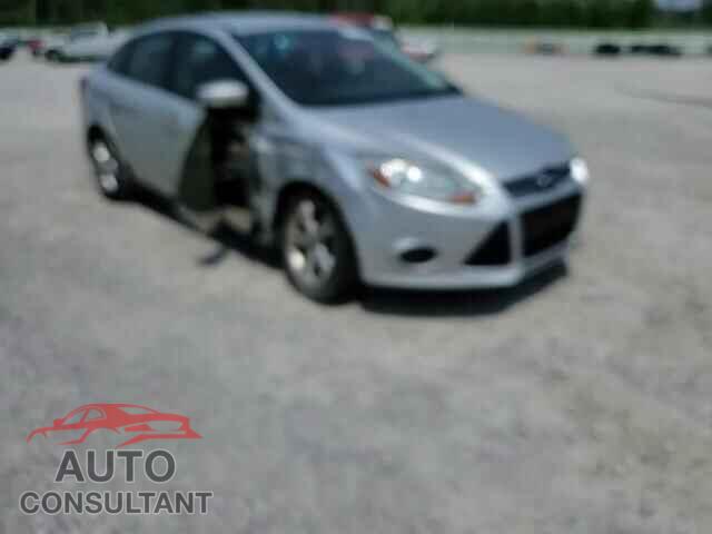 FORD FOCUS 2014 - 1FADP3F2XEL128376