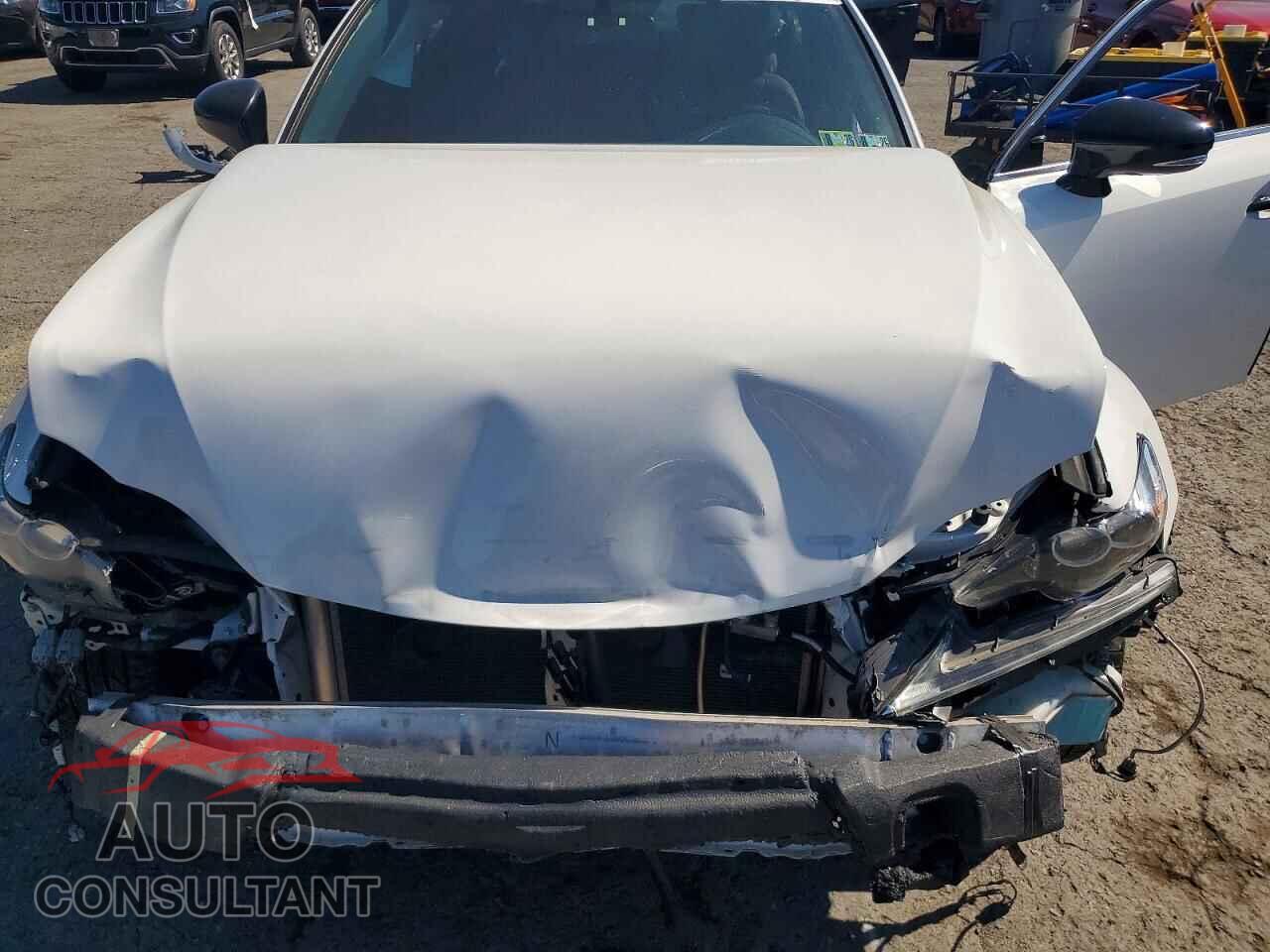 LEXUS IS 2015 - JTHCF1D24F5021540