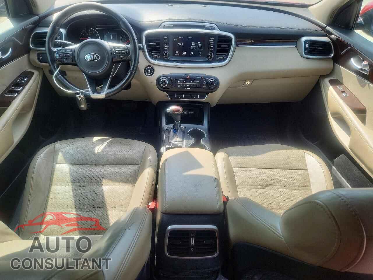 KIA SORENTO 2017 - 5XYPG4A36HG322173