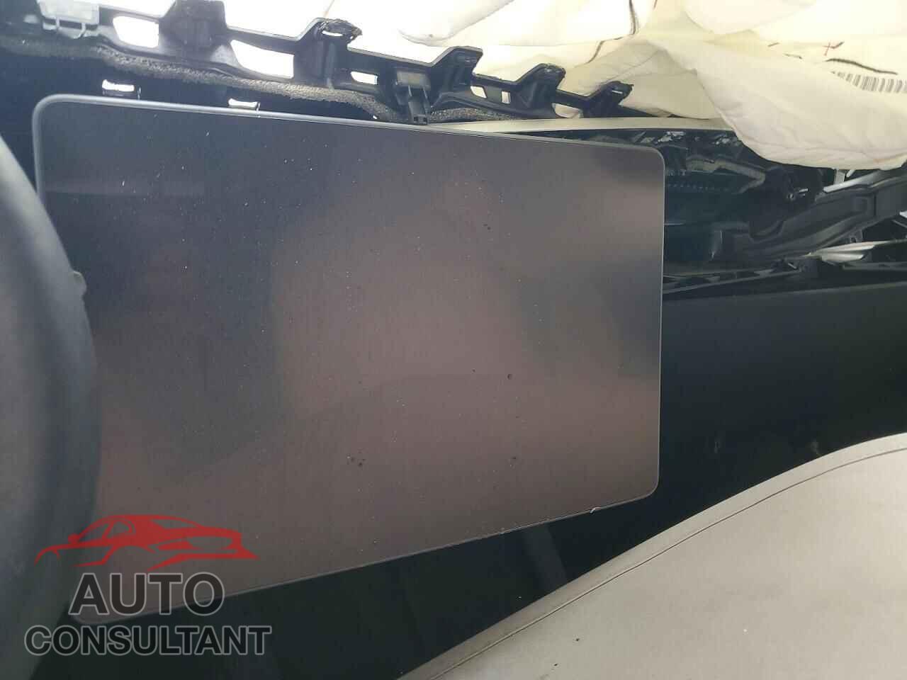 TESLA MODEL 3 2023 - 5YJ3E1EA5PF488721