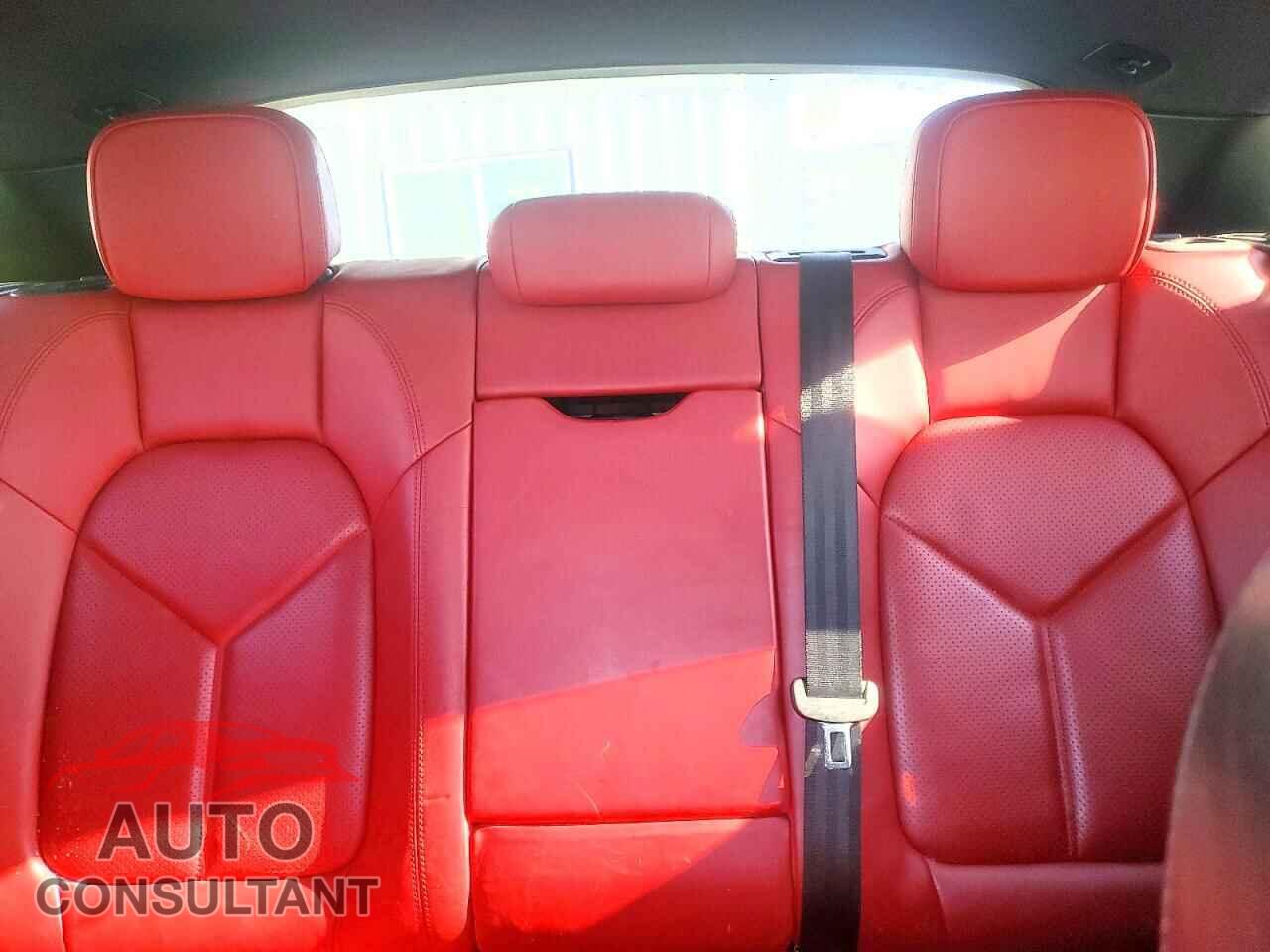 PORSCHE MACAN 2017 - WP1AB2A54HLB11311