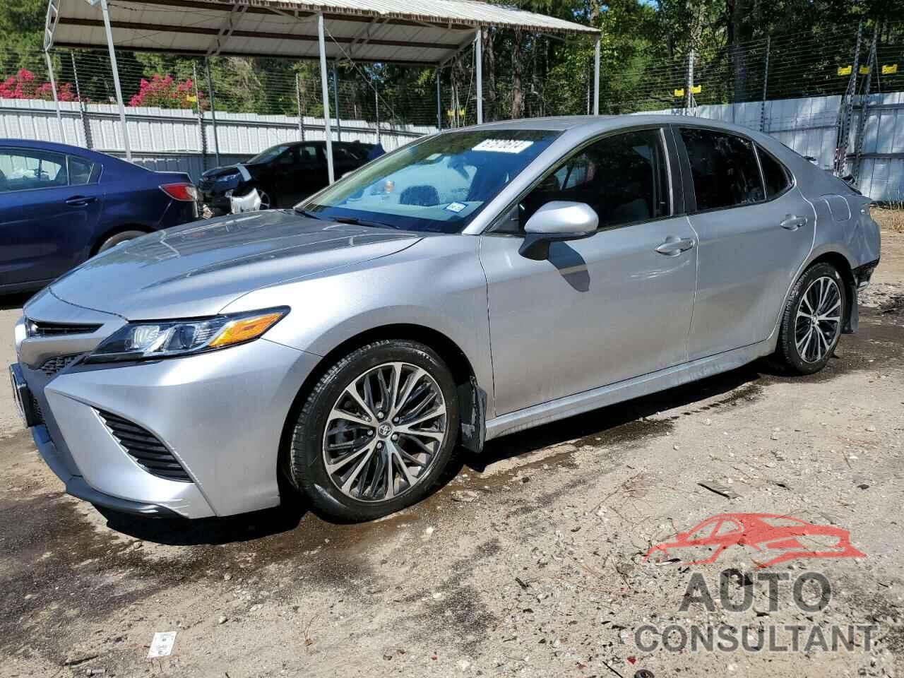 TOYOTA CAMRY 2018 - 4T1B11HK5JU083030