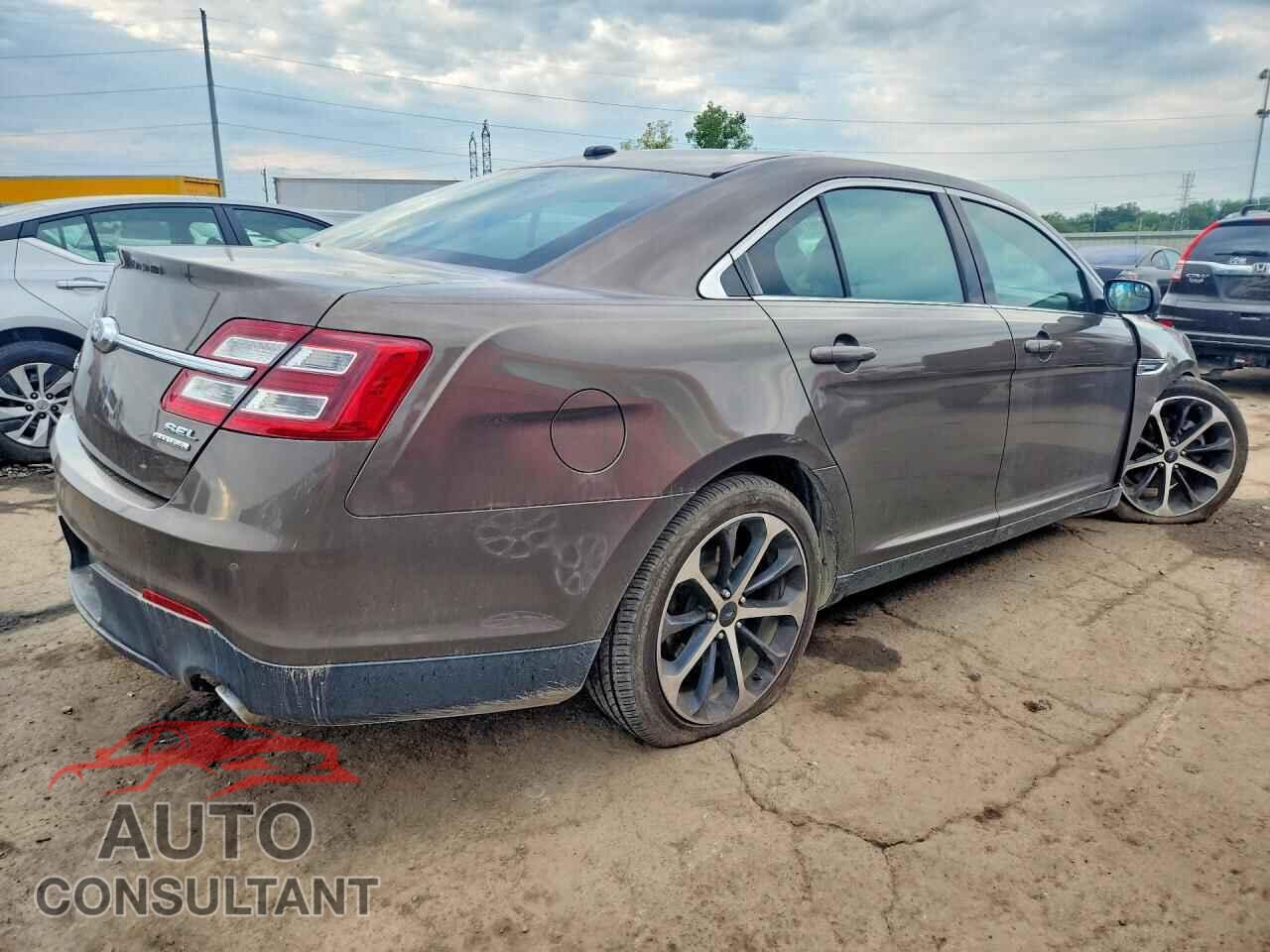 FORD TAURUS 2015 - 1FAHP2E80FG105569