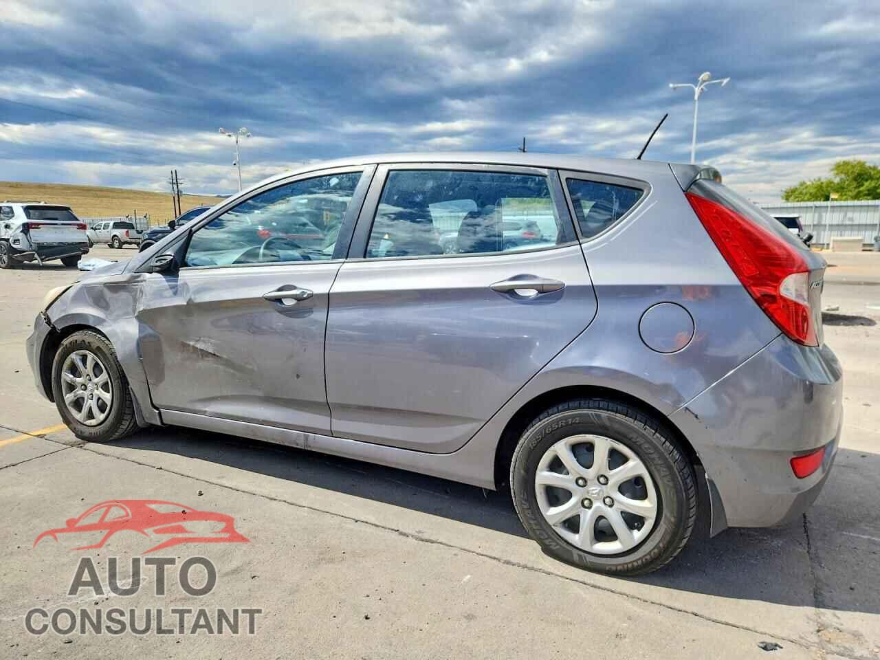 HYUNDAI ACCENT 2013 - KMHCT5AE5DU123430