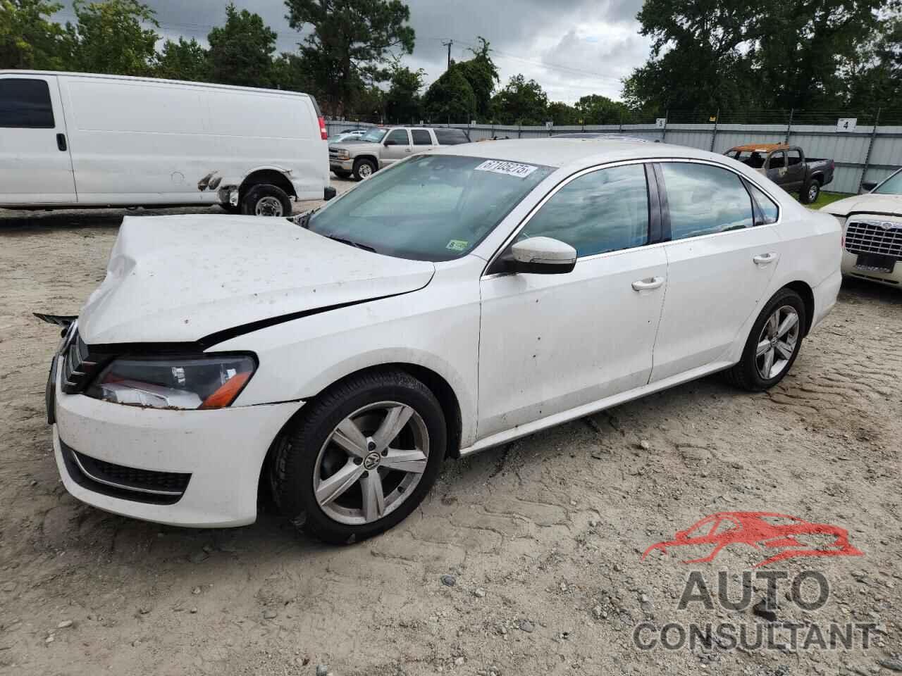 VOLKSWAGEN PASSAT 2013 - 1VWBP7A33DC091868