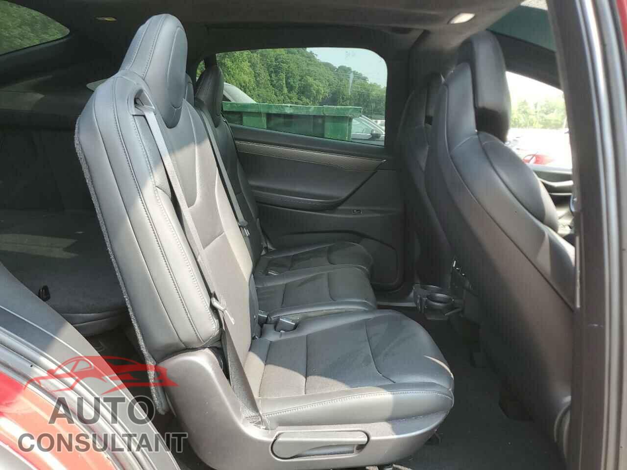 TESLA MODEL X 2018 - 5YJXCAE46JF132612