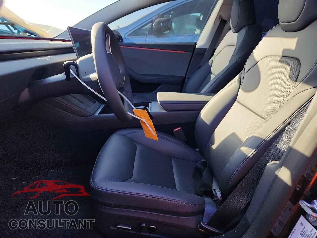TESLA MODEL 3 2026 - 5YJ3E1EA4TF214498