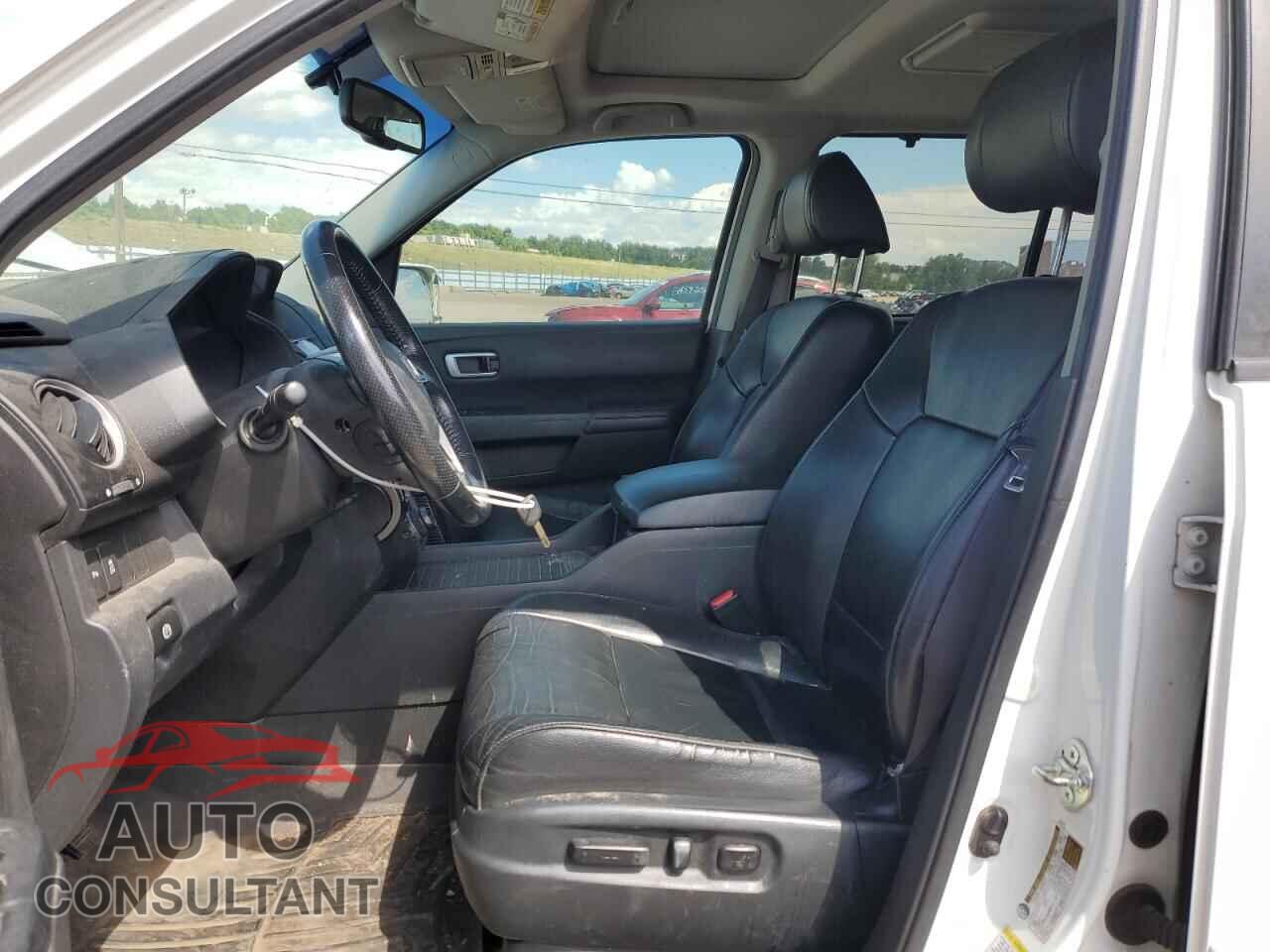 HONDA PILOT 2013 - 5FNYF4H93DB009598