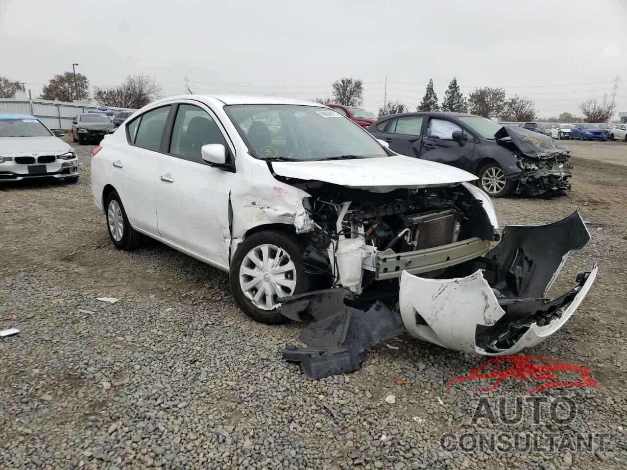 NISSAN VERSA 2018 - 3N1CN7AP0JL871880