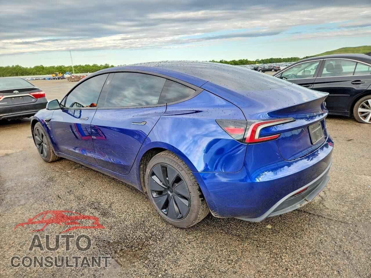 TESLA MODEL 3 2024 - 5YJ3E1EBXRF821409