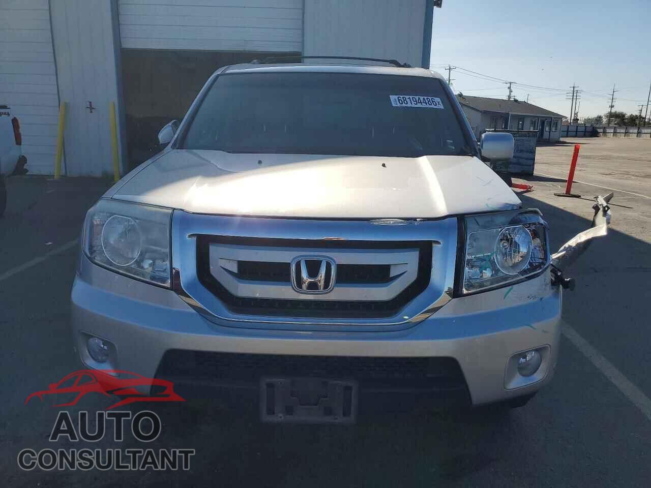 HONDA PILOT 2011 - 5FNYF4H9XBB021177
