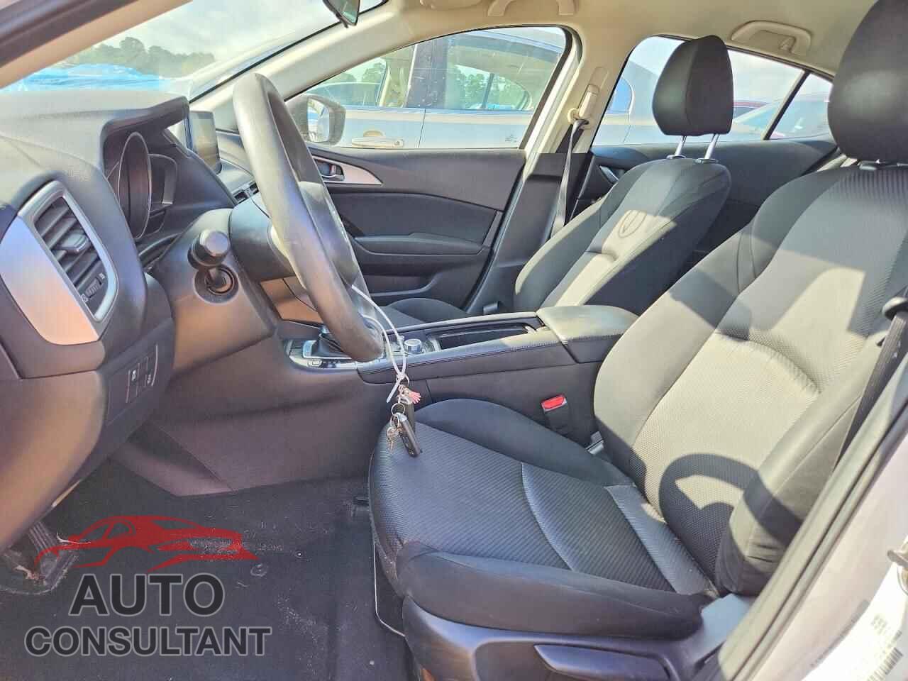 MAZDA 3 2017 - 3MZBN1U70HM150512