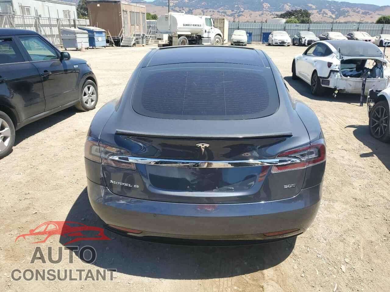 TESLA MODEL S 2016 - 5YJSA1E28GF141836