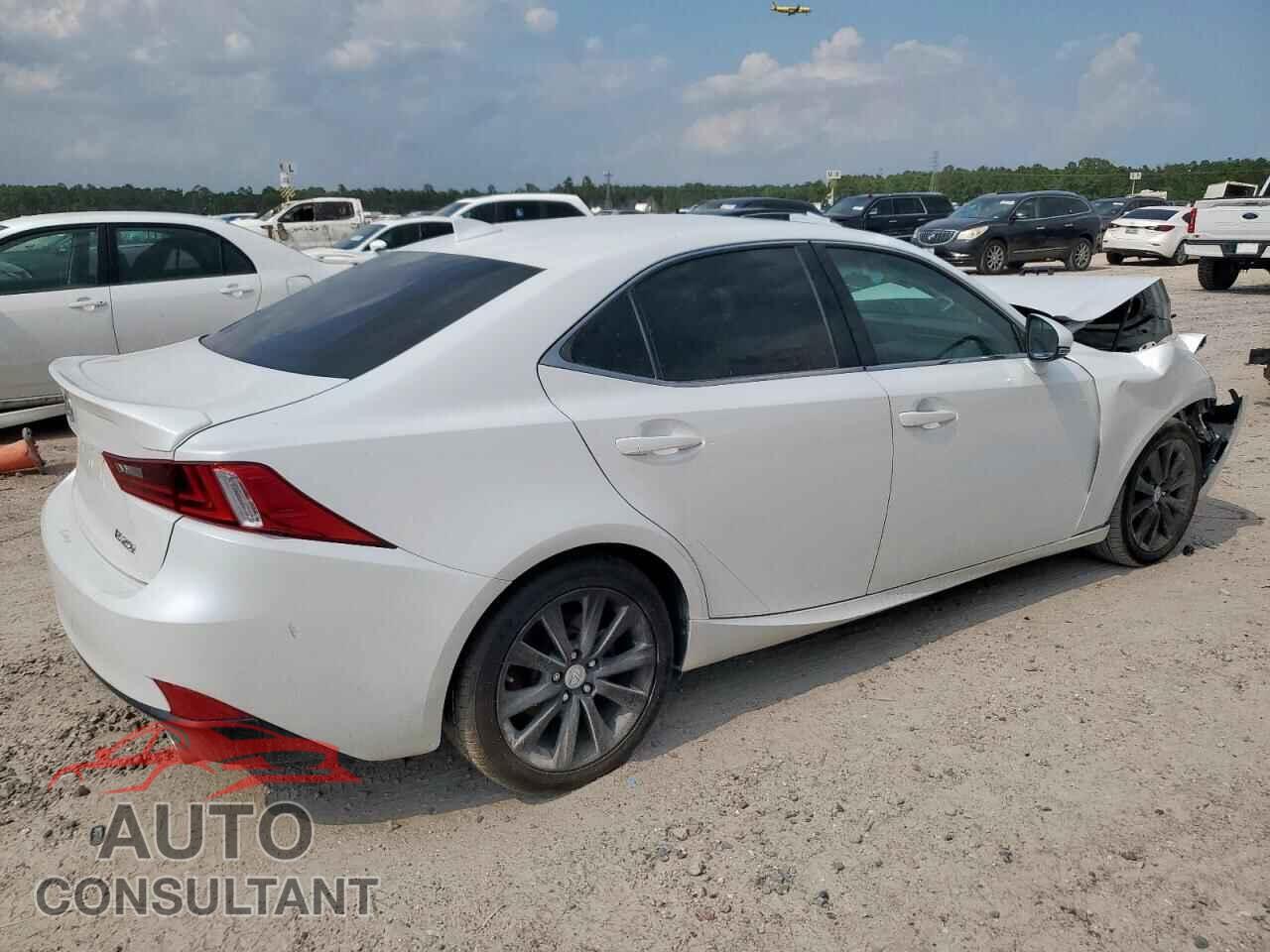 LEXUS IS 2015 - JTHBF1D20F5068446