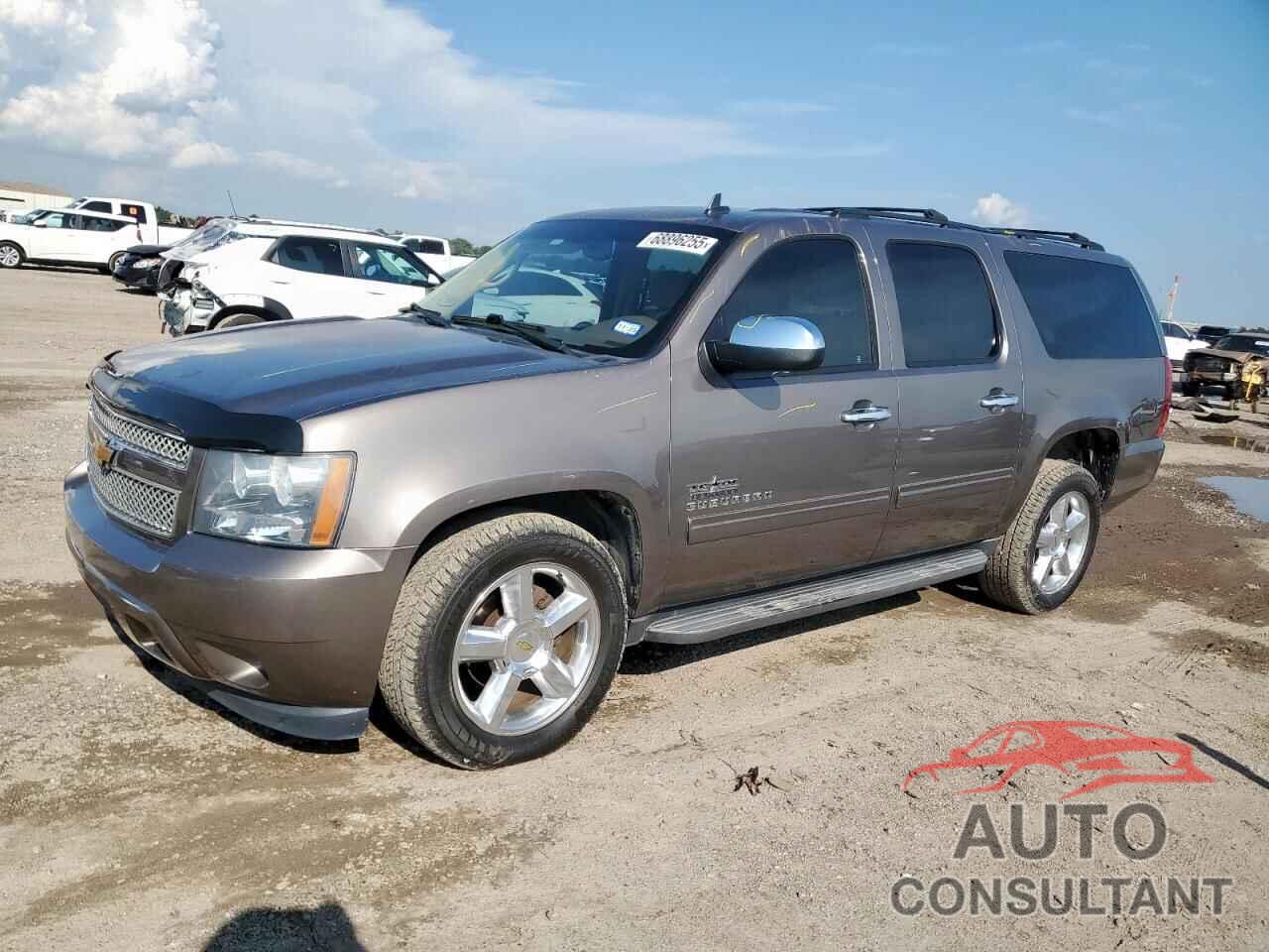 CHEVROLET SUBURBAN 2013 - 1GNSCHE05DR188577