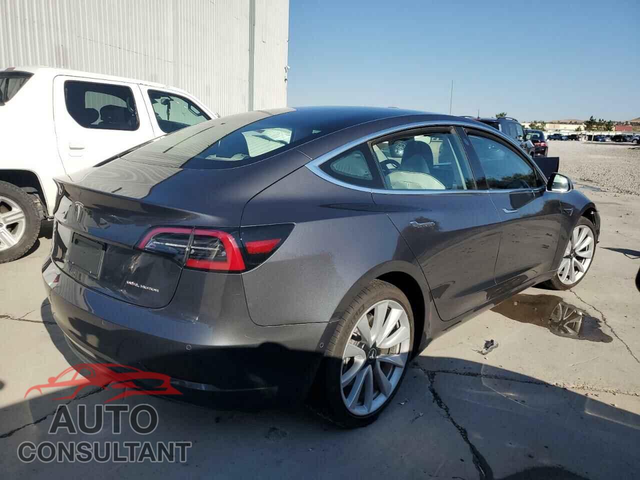 TESLA MODEL 3 2018 - 5YJ3E1EB2JF188408