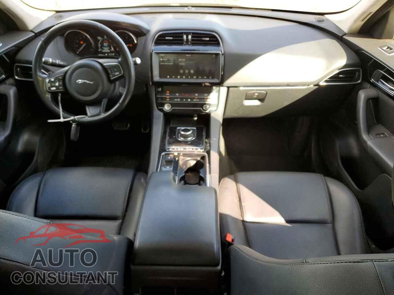 JAGUAR F-PACE 2019 - SADCS2FX8KA605702