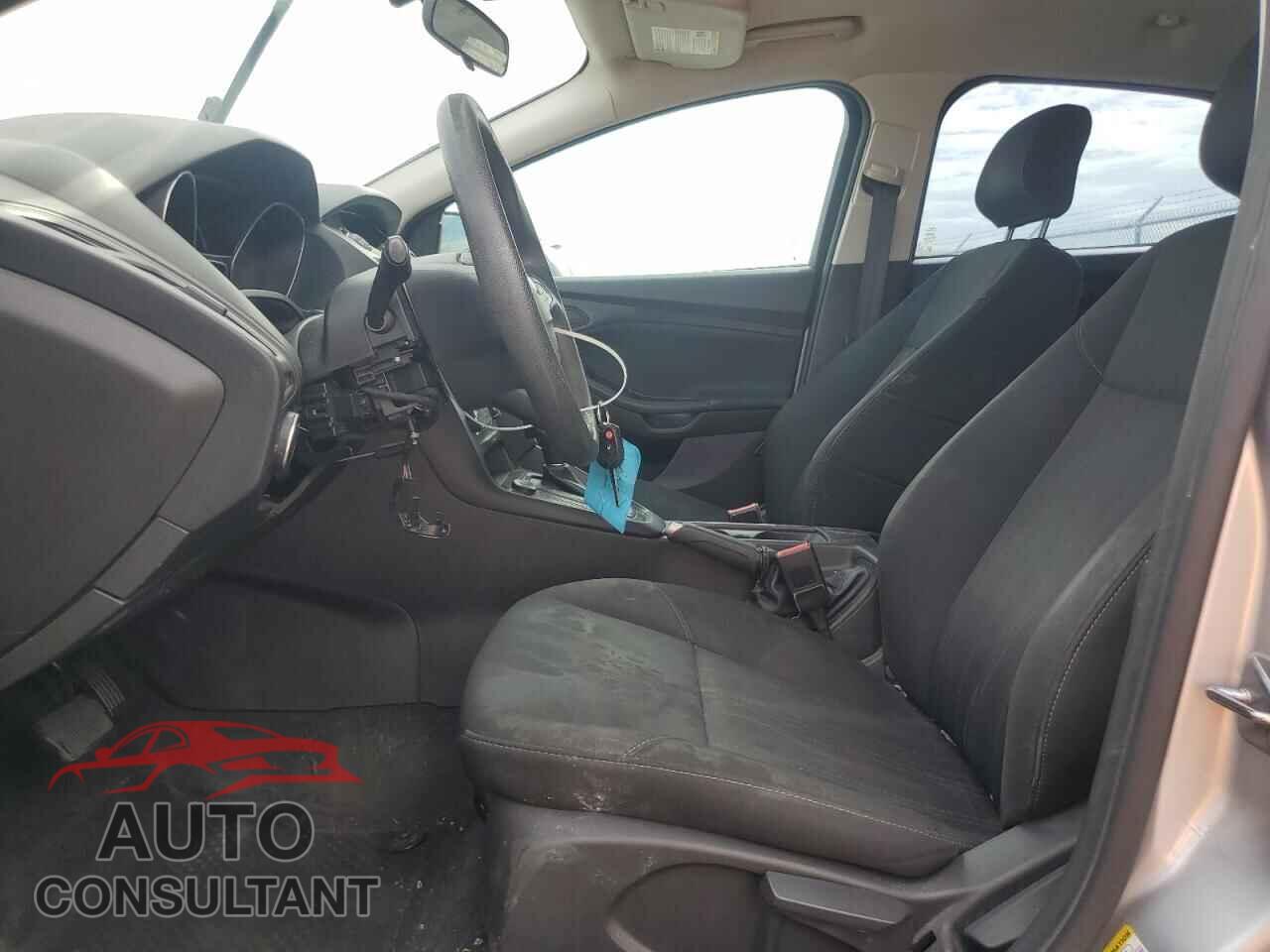 FORD FOCUS 2017 - 1FADP3E29HL211545