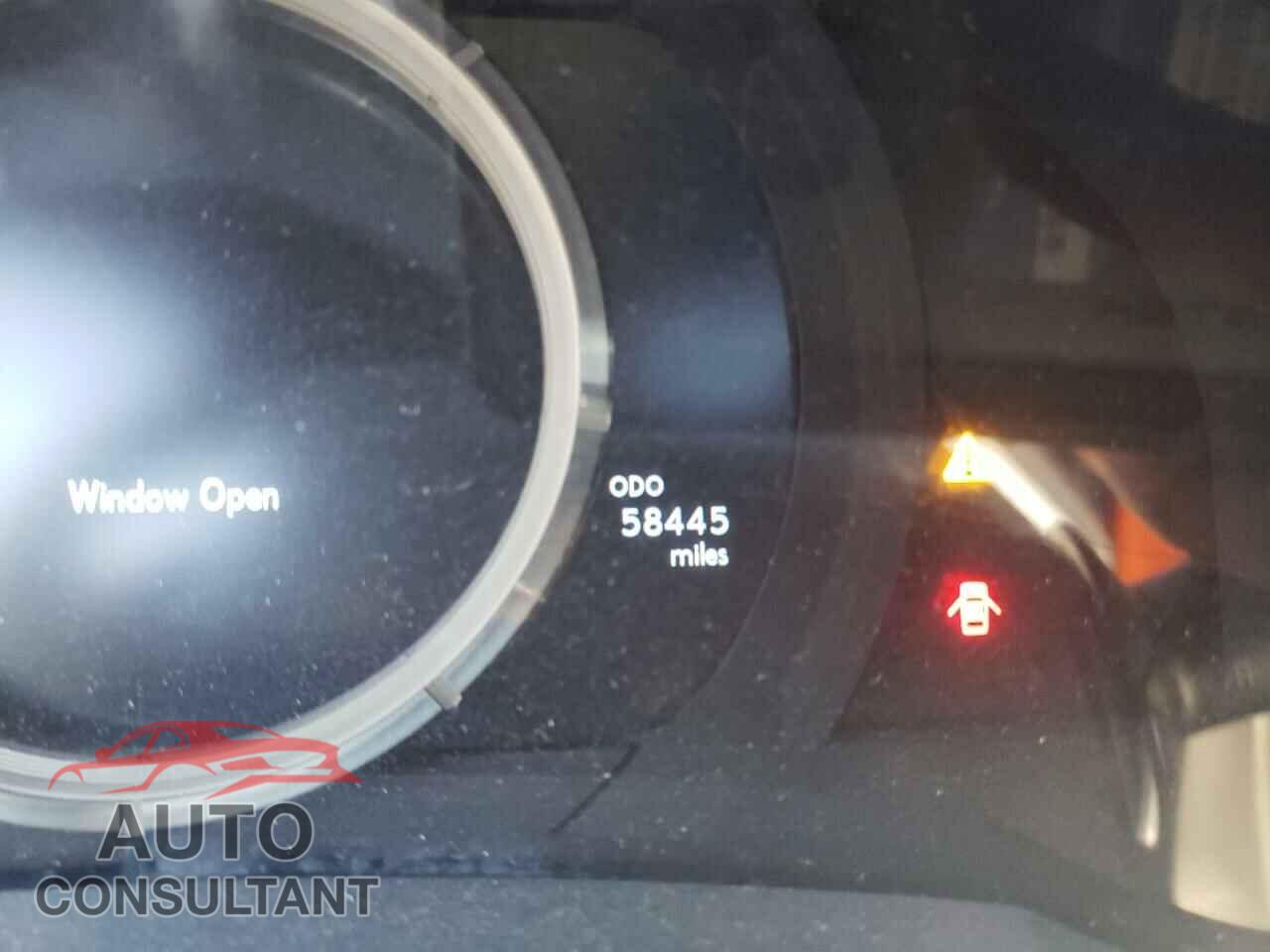 LEXUS IS 2018 - JTHBA1D2XJ5082507