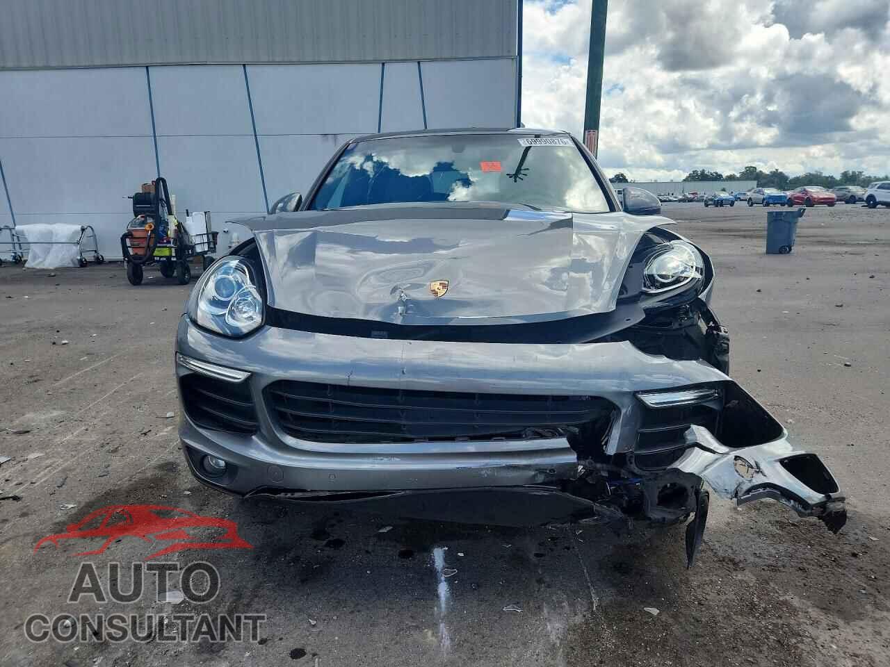 PORSCHE CAYENNE 2018 - WP1AA2A21JKA01255