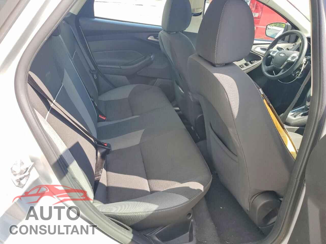 FORD FOCUS 2014 - 1FADP3F2XEL449561