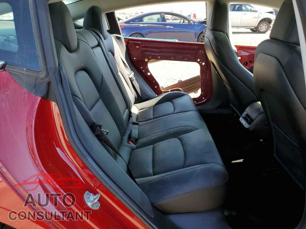 TESLA MODEL 3 2019 - 5YJ3E1EB7KF496742