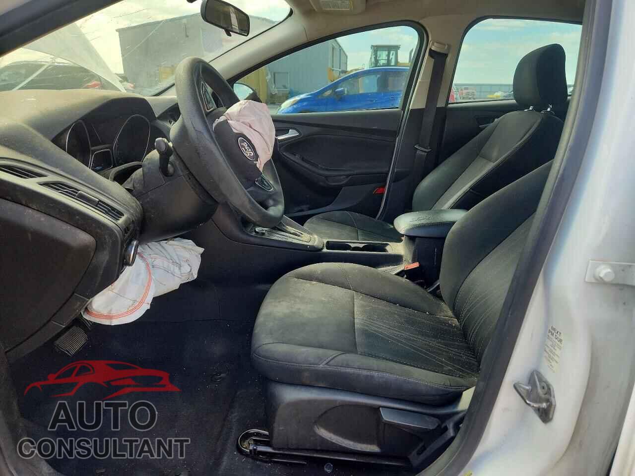 FORD FOCUS 2017 - 1FADP3K24HL223686