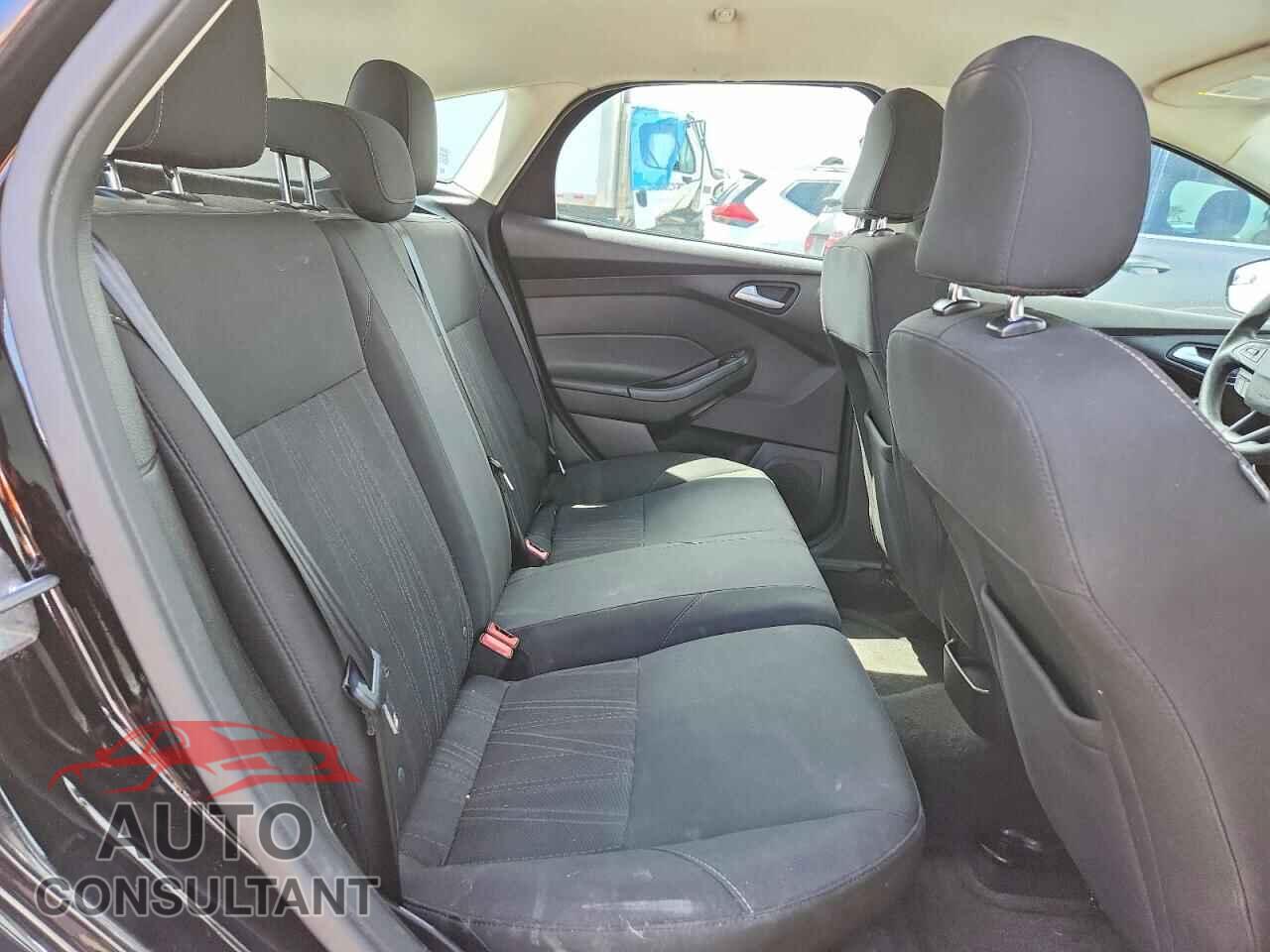 FORD FOCUS 2016 - 1FADP3K24GL348069