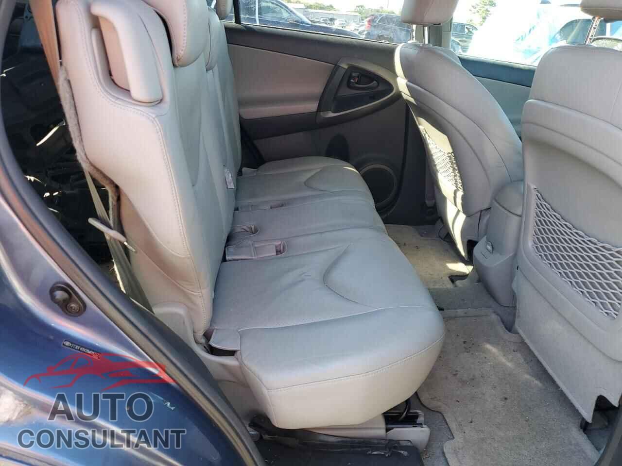TOYOTA RAV4 2011 - 2T3DF4DV2BW093373