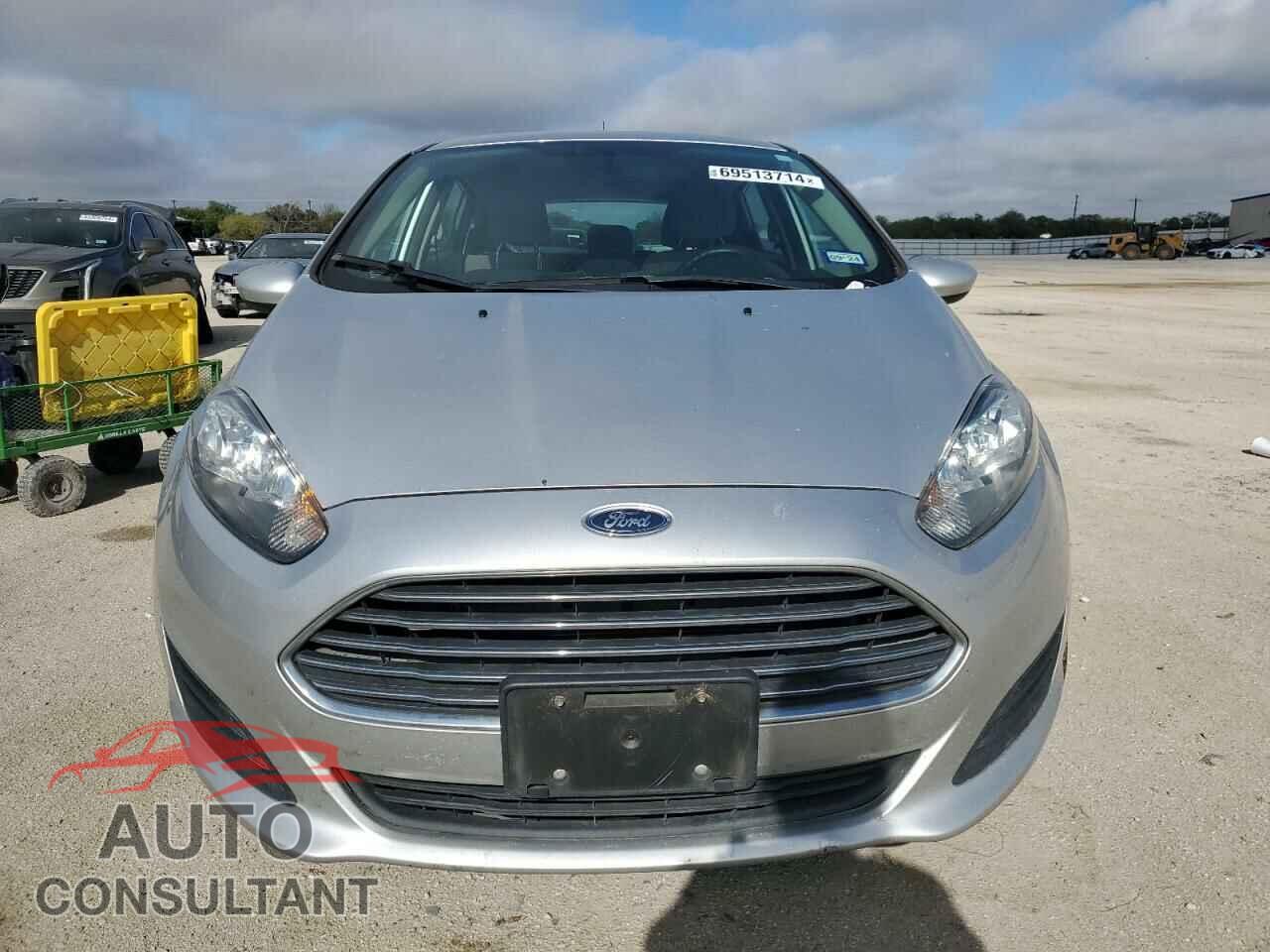 FORD FIESTA 2018 - 3FADP4EJ7JM107010