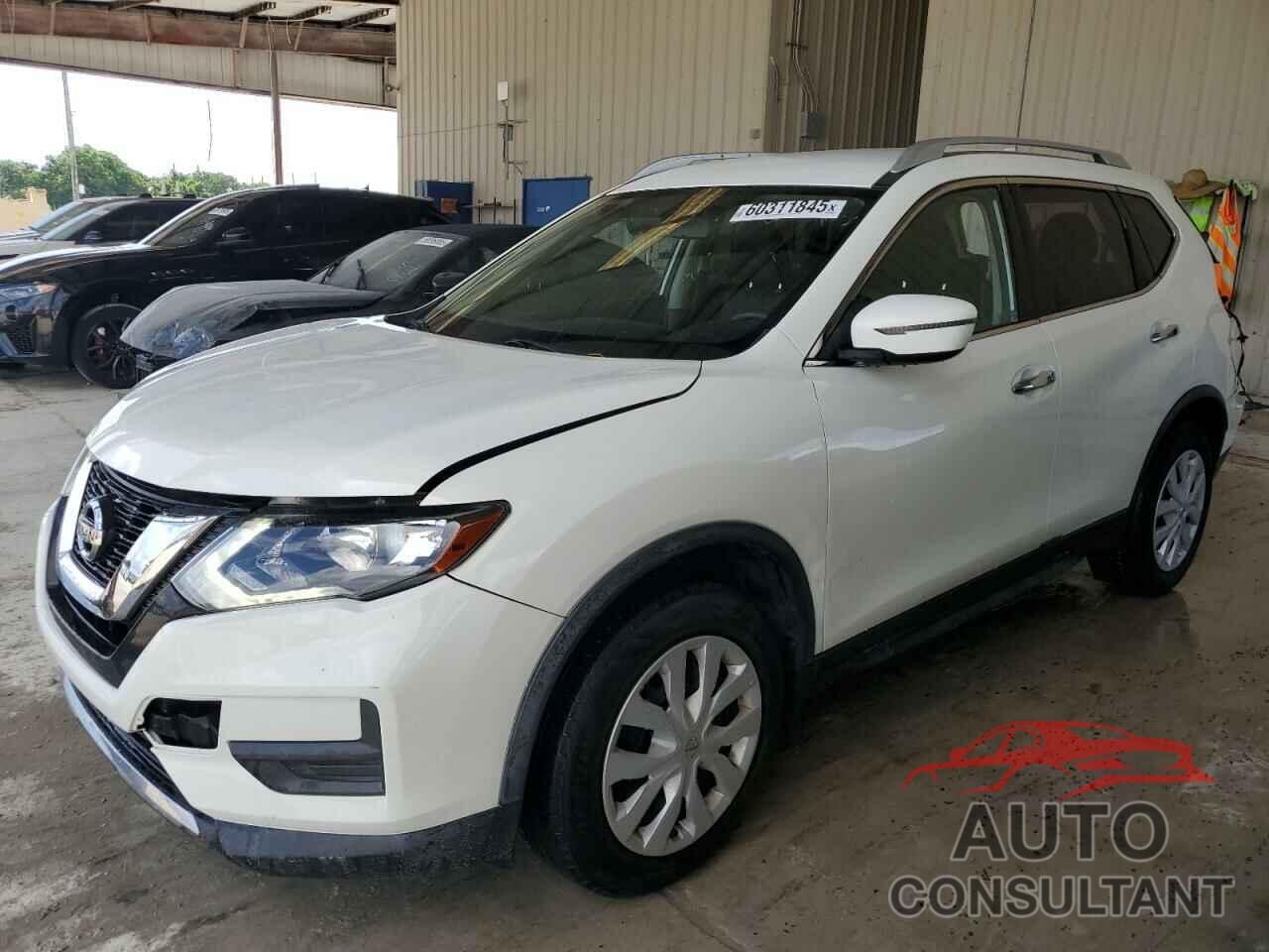 NISSAN ROGUE 2017 - JN8AT2MT0HW137755